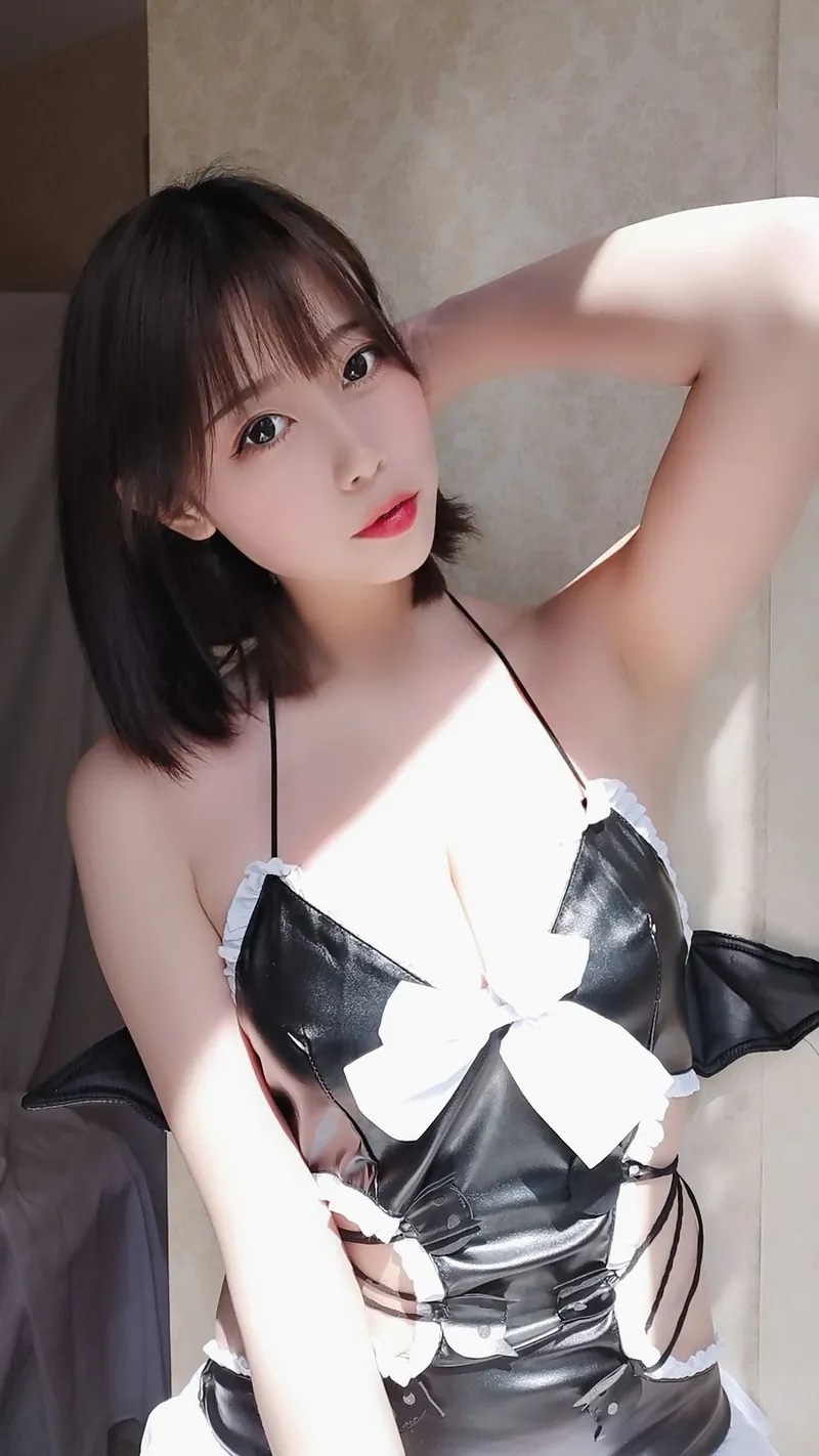 奈汐酱 最新cos