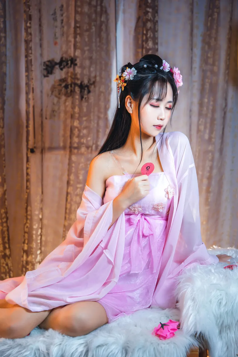 萌芽儿o0高清cos图片