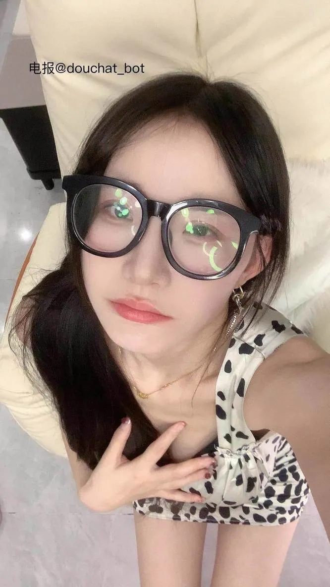 智桃lucky最新4k图集打包